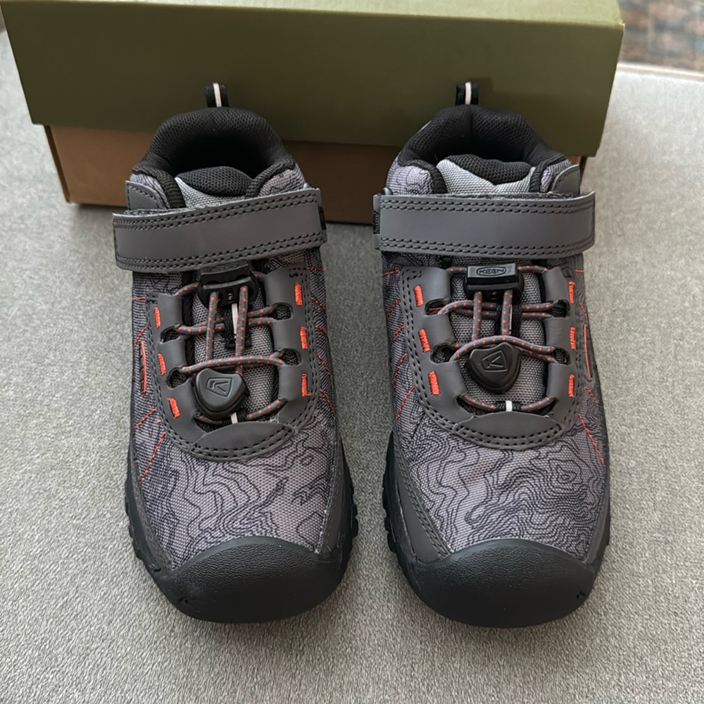 Keen toddler targhee sport hiking shoes size 10